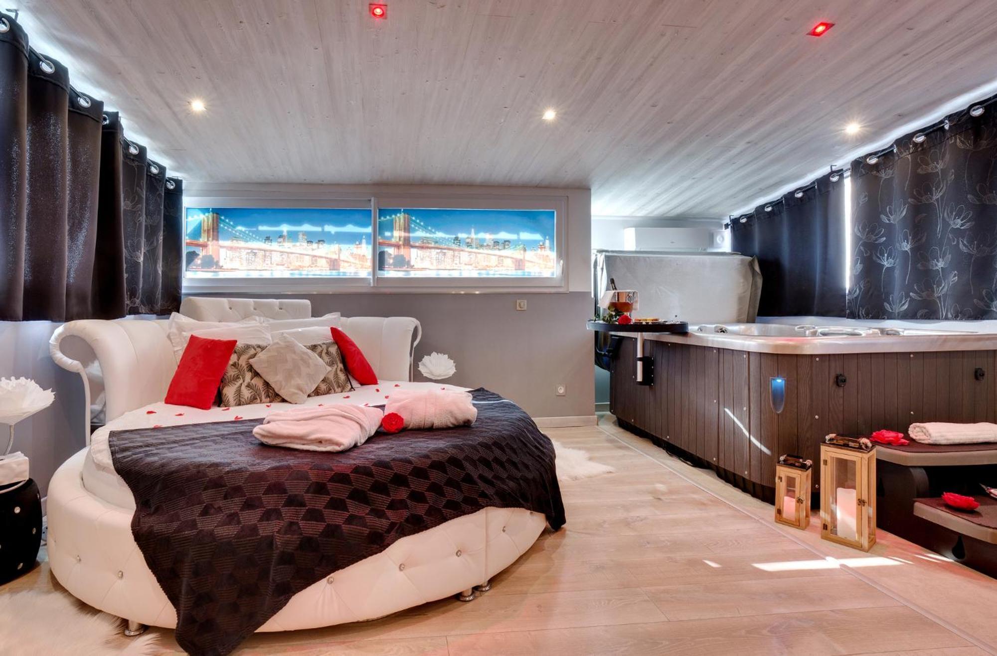 Suite Brooklyn Jacuzzi Vichy Exterior photo